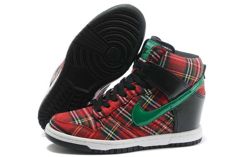 Nike Chaussures Ascenseur Femmes Dunk Sky Salut Verifiez Rouge Vert